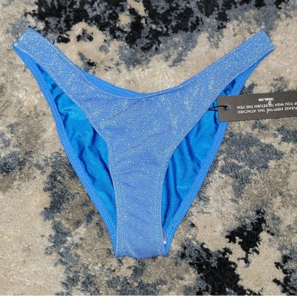 Triangle Bathing suit - Picture 4 of 5